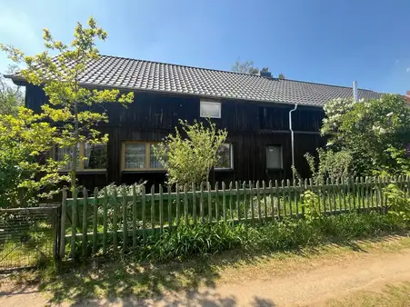  Haus mit neuem Dach & großem Grundstück