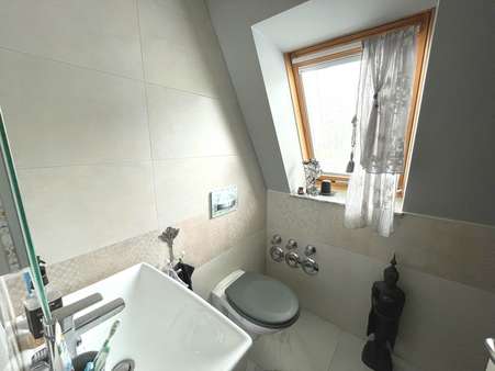 Duschbadezimmer - Maisonette-Wohnung in 16816 Neuruppin mit 169m² kaufen