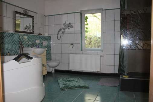 Badezimmer Wohnung - Sonstige in 16845 Sieversdorf-Hohenofen mit 128m² kaufen