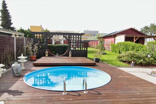 Swimmingpool - Reihenendhaus in 16227 Eberswalde mit 80m² kaufen