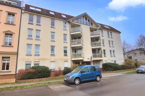 Hausansicht - Etagenwohnung in 13127 Berlin mit 56m² als Kapitalanlage kaufen