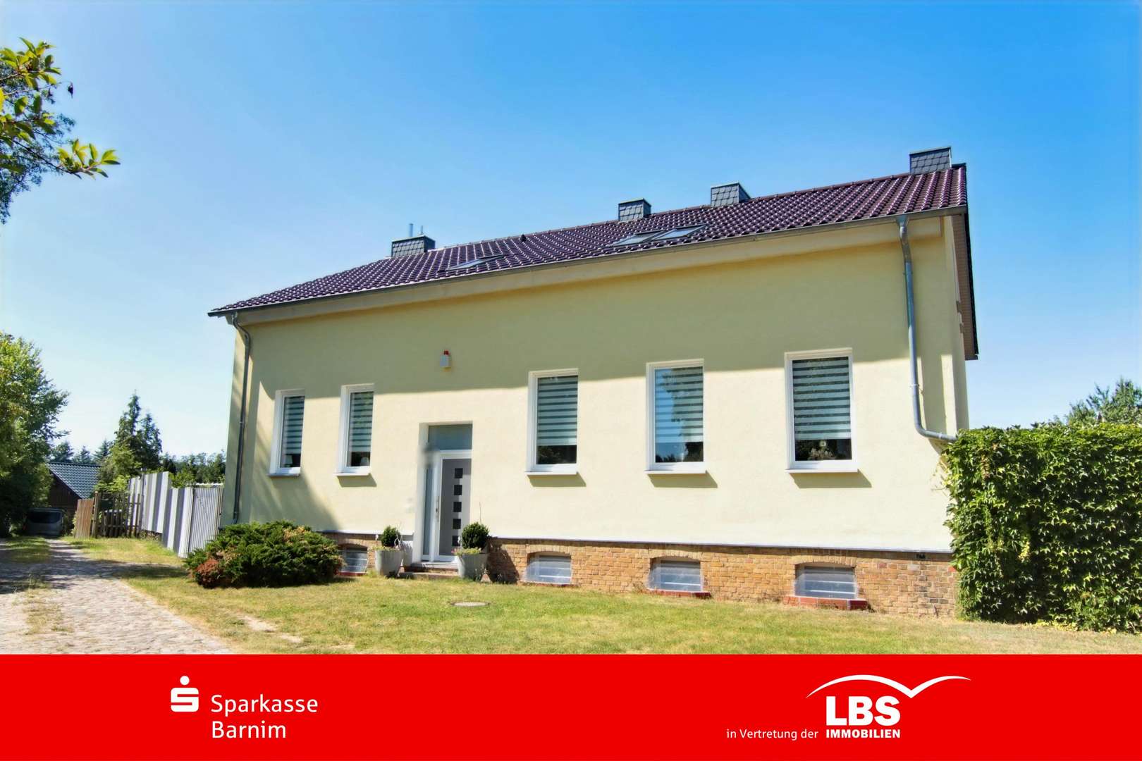 Hausansicht Hausansicht - Zweifamilienhaus in 16230 Breydin mit 233m² kaufen