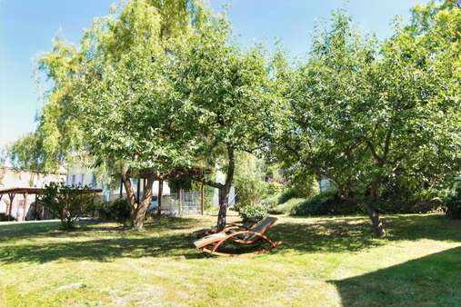 Platz zum Verweilen Platz zum Verweilen - Zweifamilienhaus in 16230 Breydin mit 233m² kaufen