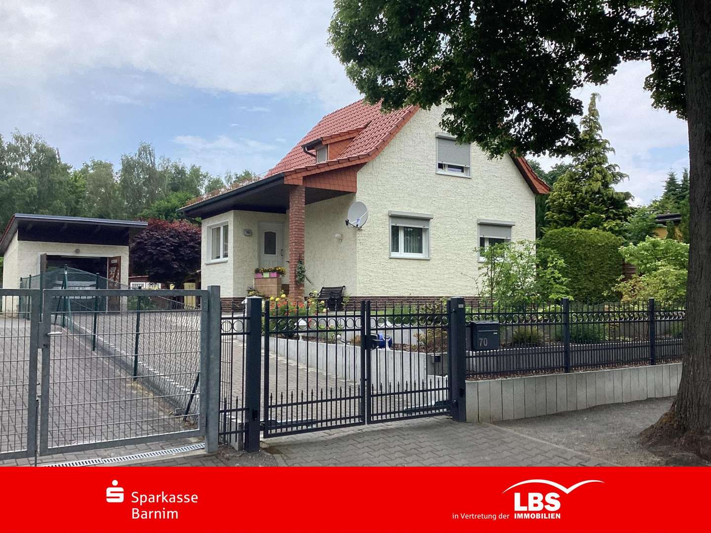 Frontansicht mit Garage - Einfamilienhaus in 16341 Panketal mit 80m² kaufen