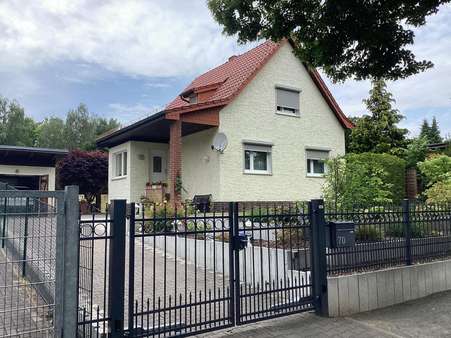 Seitenansicht links - Einfamilienhaus in 16341 Panketal mit 80m² kaufen