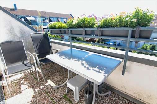Balkon Balkon - Dachgeschosswohnung in 16567 Schönfließ mit 94m² kaufen