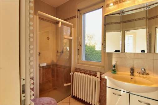 Badezimmer - Bungalow in 16341 Panketal mit 94m² kaufen