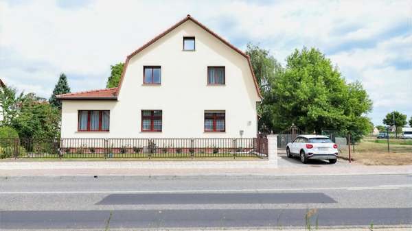 Immobilien Frontansicht Immobilien Frontansicht - Zweifamilienhaus in 15566 Schöneiche mit 268m² kaufen