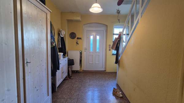 Flur Erdgeschoss - Doppelhaushälfte in 15537 Erkner mit 104m² kaufen