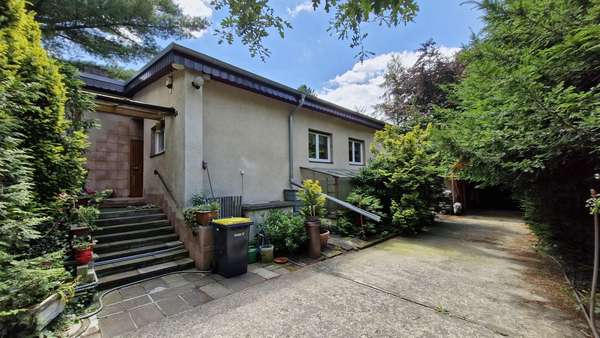 Auffahrt Auffahrt - Einfamilienhaus in 12527 Berlin mit 139m² kaufen