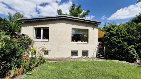 Rückansicht Immobilie Rückansicht Immobilie - Einfamilienhaus in 12527 Berlin mit 139m² kaufen