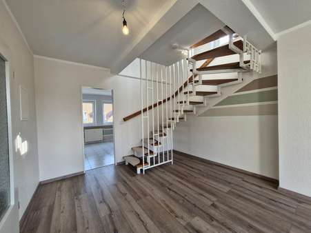 Treppe zum Spitzboden - Maisonette-Wohnung in 15537 Grünheide mit 72m² kaufen