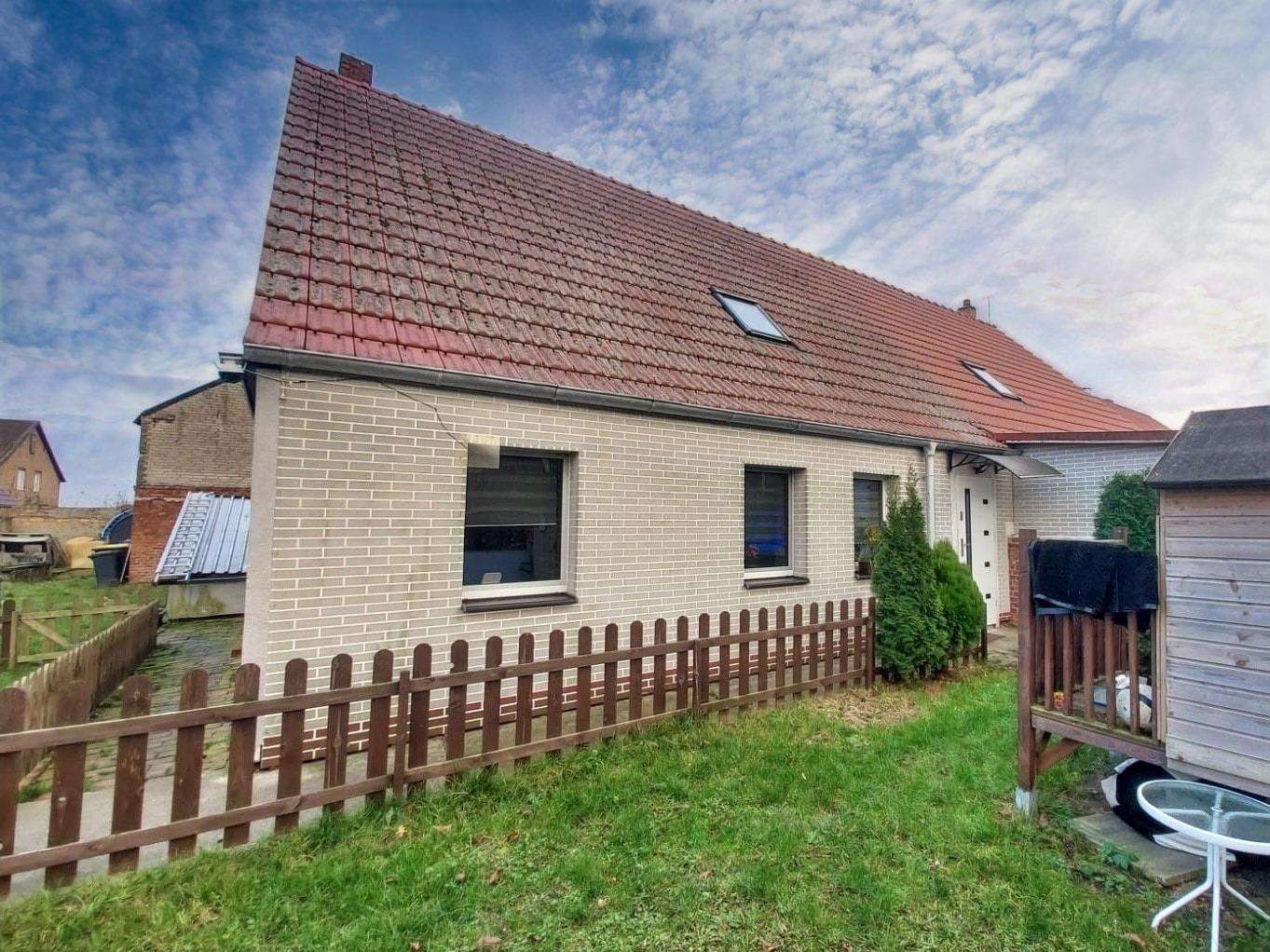 Haus Vorderseite - Doppelhaushälfte in 16307 Gartz mit 70m² kaufen