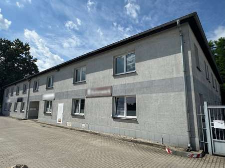 Bürogebäude mit Verkaufsflächen - Produktion in 03172 Guben mit 4728m² kaufen