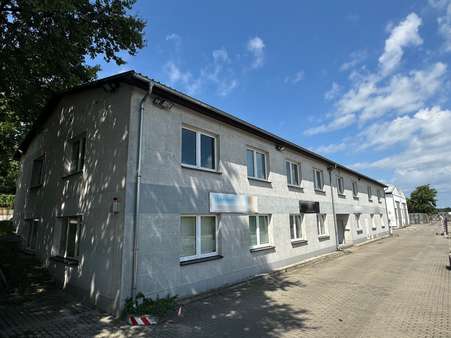 Bürogebäude mit Verkaufsflächen1 - Produktion in 03172 Guben mit 4728m² kaufen