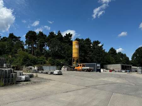 Lagerplatz 1 - Produktion in 03172 Guben mit 4728m² kaufen
