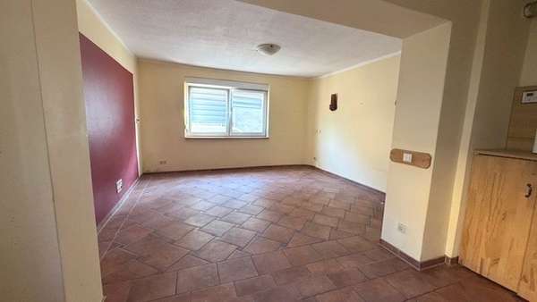 Wohn- u. Essbereich Vorderhaus - Zweifamilienhaus in 03172 Guben mit 219m² kaufen
