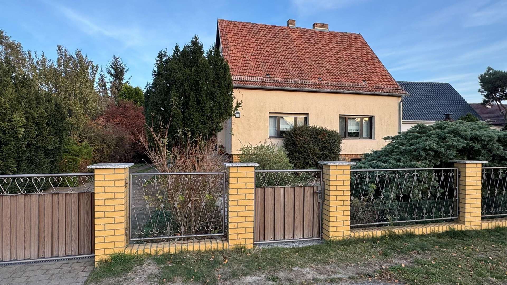Straßenansicht
