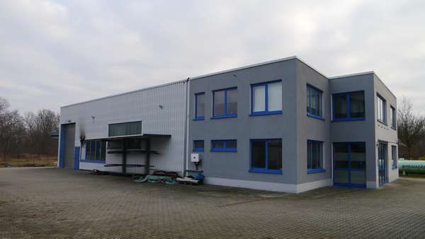 Nord-Westansicht - Halle in 03044 Cottbus mit 465m² kaufen