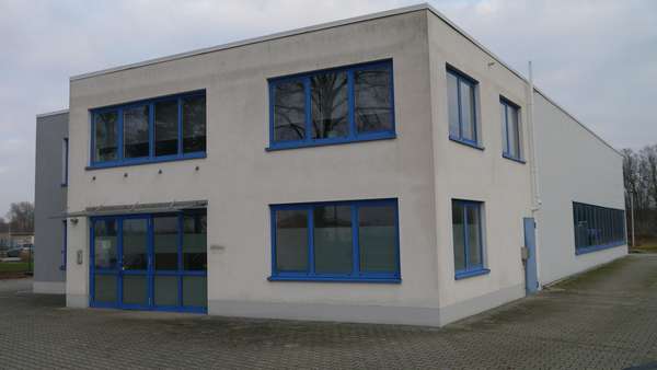 Süd-Westansicht - Halle in 03044 Cottbus mit 465m² kaufen