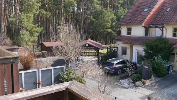 Blick vom Balkon - Reihenmittelhaus in 03055 Cottbus mit 135m² kaufen