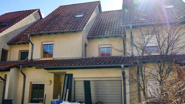Straßenansicht - Reihenmittelhaus in 03055 Cottbus mit 135m² kaufen