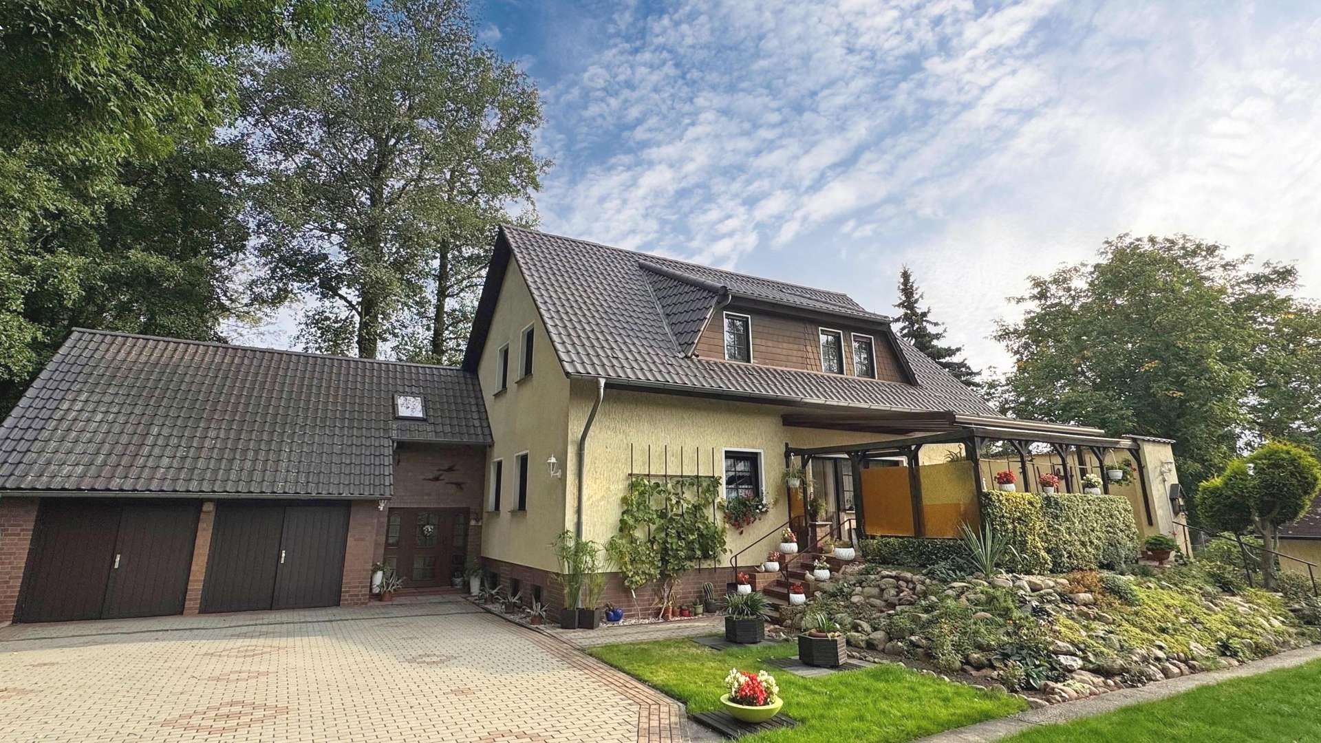 Straßenansicht - Einfamilienhaus in 03226 Vetschau mit 203m² kaufen