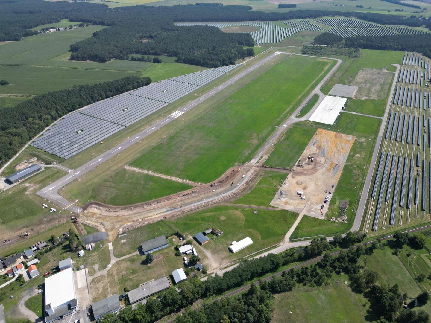 Gewerbeflächen mit Zuwegung - Grundstück in 03058 Neuhausen mit 70000m² kaufen