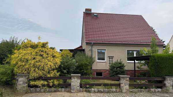 Straßenansicht Straßenansicht - Einfamilienhaus in 03130 Spremberg mit 115m² kaufen