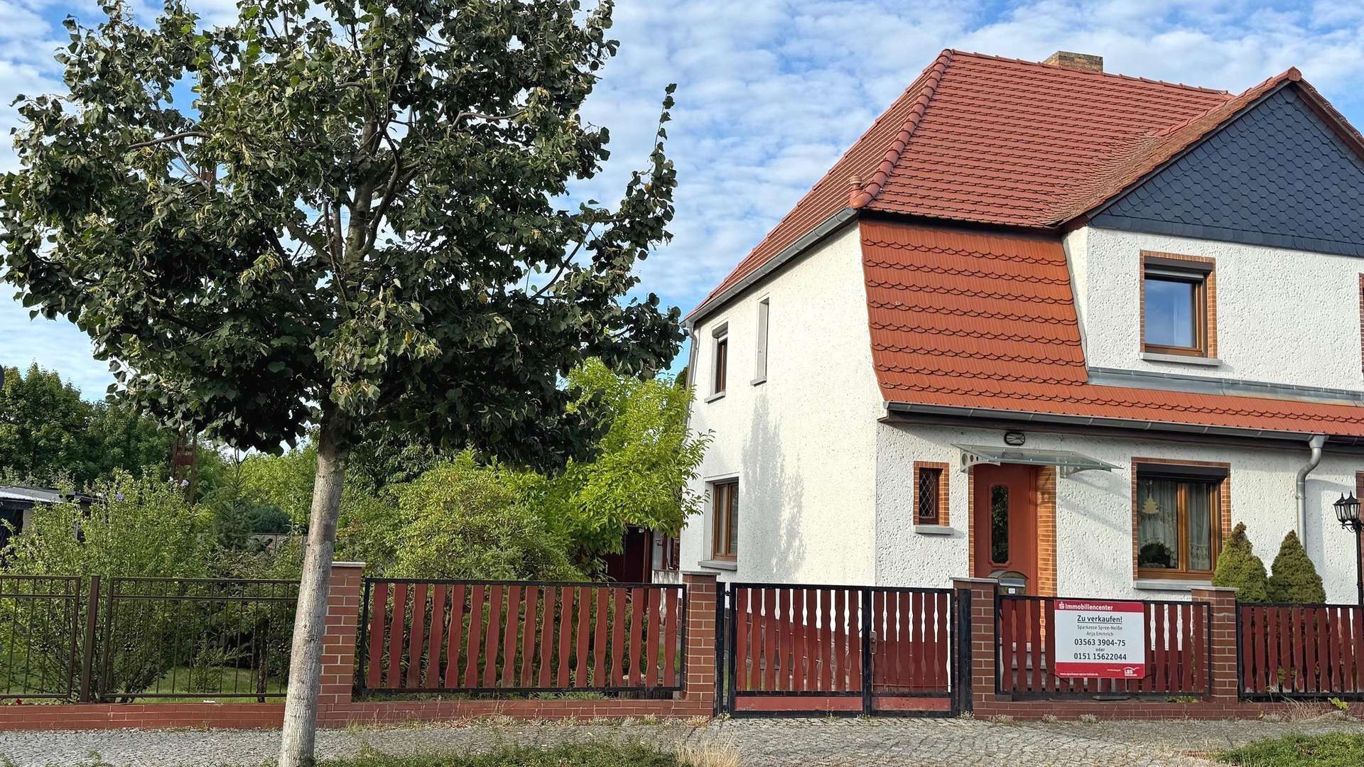 Straßenansicht - Doppelhaushälfte in 03119 Welzow mit 81m² kaufen