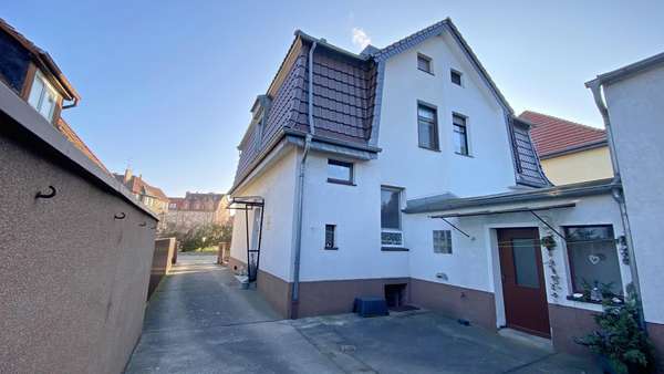 Ansicht Hofseite - Doppelhaushälfte in 03149 Forst mit 100m² kaufen