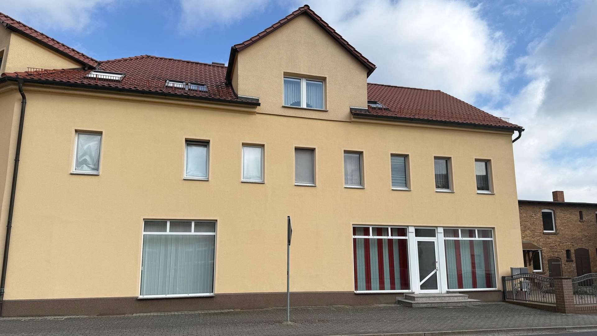 Straßenansicht - Ladenlokal in 03119 Welzow mit 70m² mieten