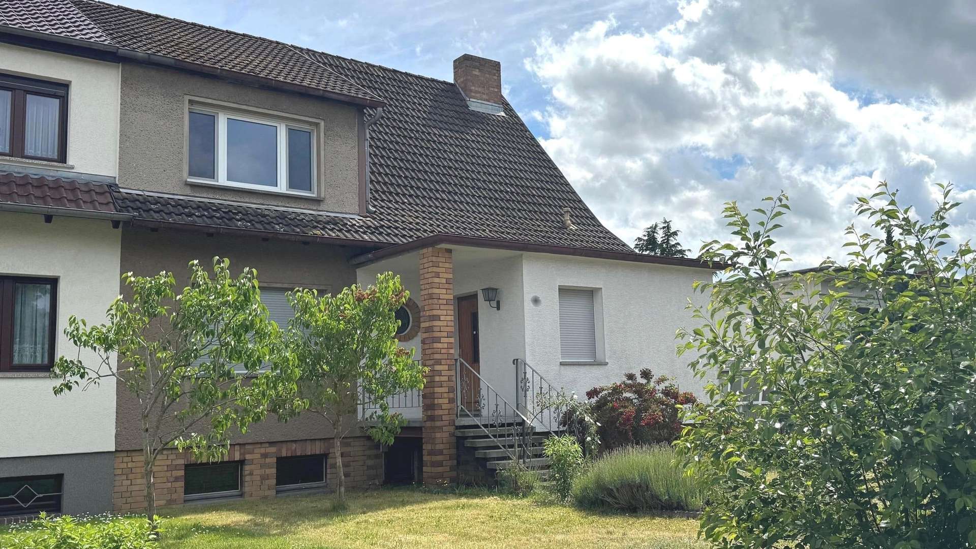 Straßenansicht Straßenansicht - Doppelhaushälfte in 03172 Guben mit 124m² kaufen