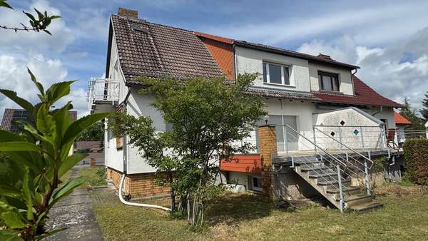 weitere Hofansicht weitere Hofansicht - Doppelhaushälfte in 03172 Guben mit 124m² kaufen