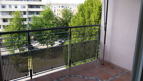 Südbalkon Südbalkon - Dachgeschosswohnung in 03048 Cottbus mit 63m² kaufen