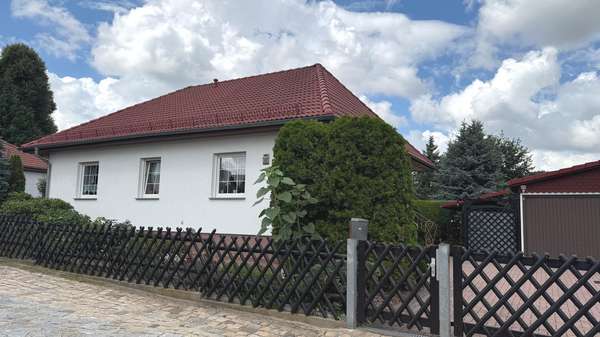 Straßenansicht - Einfamilienhaus in 03130 Spremberg mit 96m² kaufen