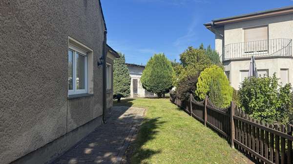 Hofzufahrt Hofzufahrt - Einfamilienhaus in 03046 Cottbus mit 110m² kaufen