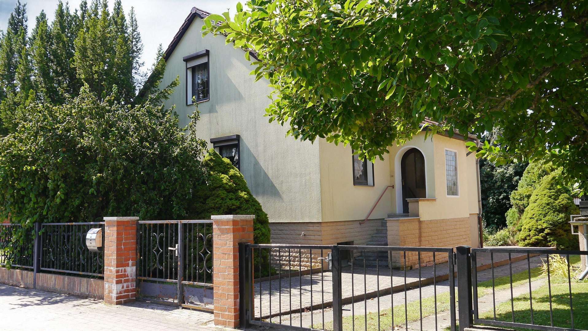 Straßenansicht Straßenansicht - Einfamilienhaus in 03149 Forst mit 123m² kaufen