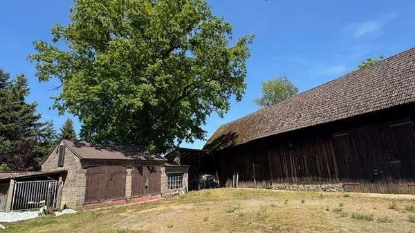 Innenhof Doppelgarage, Carport, Scheune - Einfamilienhaus in 03172 Schenkendöbern mit 98m² kaufen