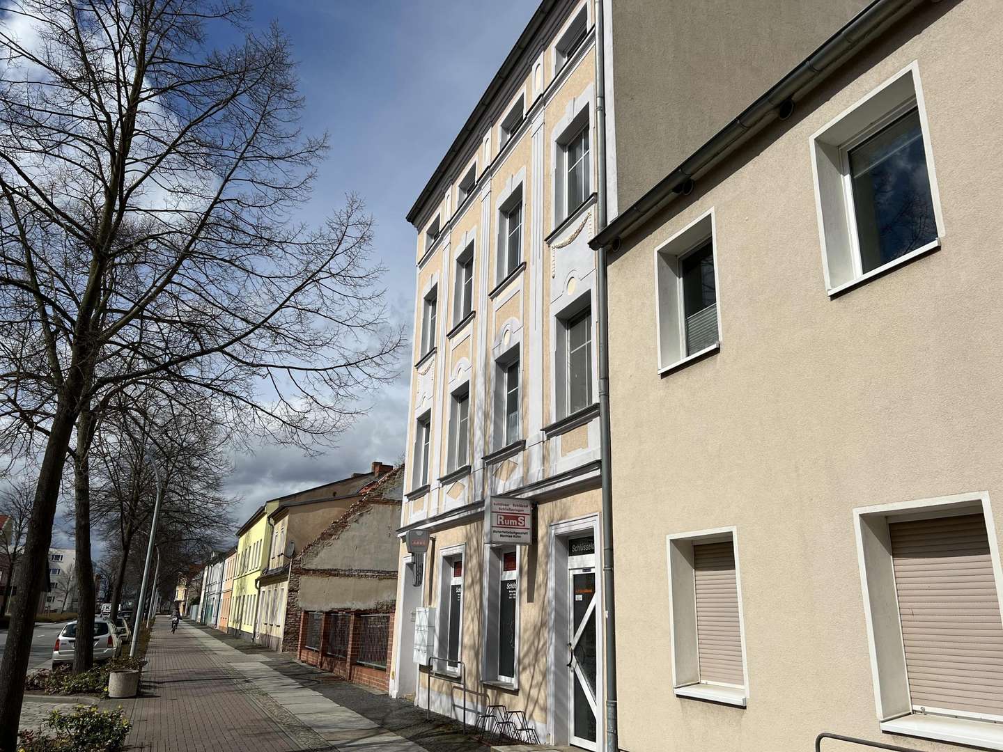 Cottbuser Straße - Wohn- / Geschäftshaus in 03149 Forst mit 200m² als Kapitalanlage kaufen