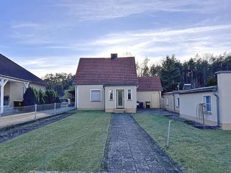 Straßenansicht - Einfamilienhaus in 03149 Forst mit 92m² kaufen