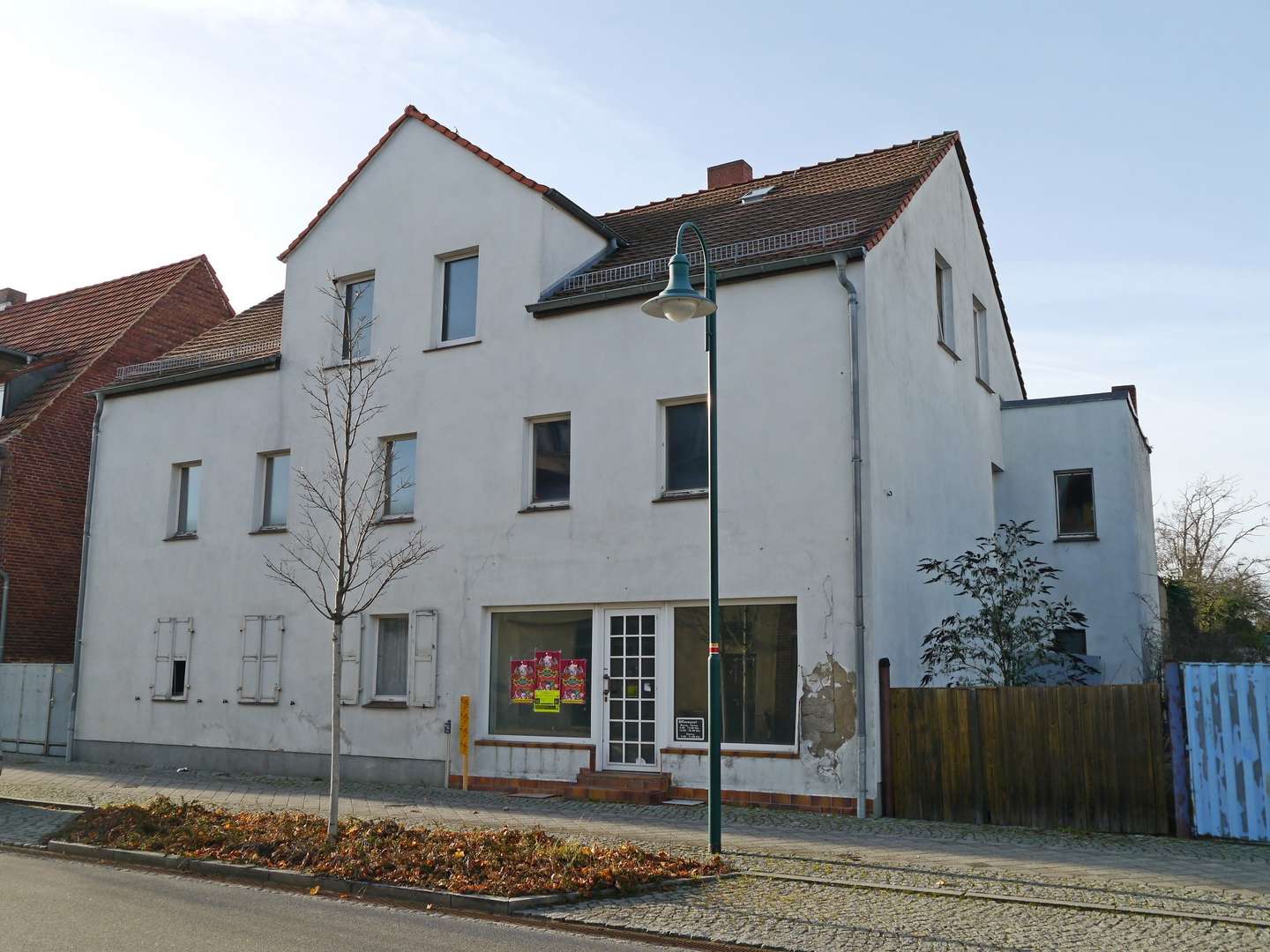 Straßenansicht - Mehrfamilienhaus in 03119 Welzow mit 174m² kaufen
