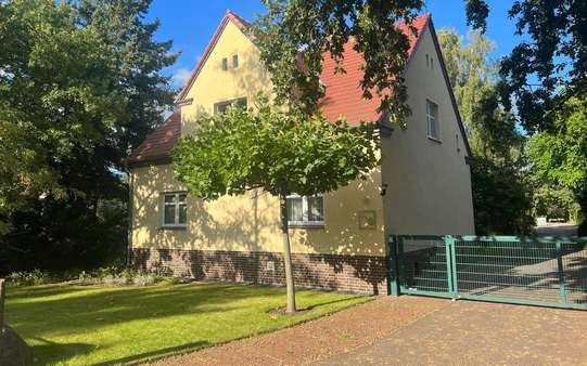 Ansicht Süd - Einfamilienhaus in 03042 Cottbus mit 150m² kaufen