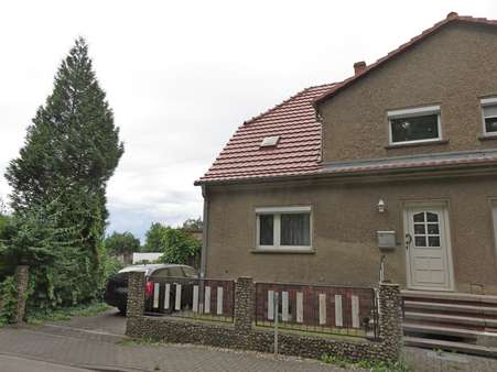 Straßenansicht - Einfamilienhaus in 03103 Neupetershain mit 90m² kaufen