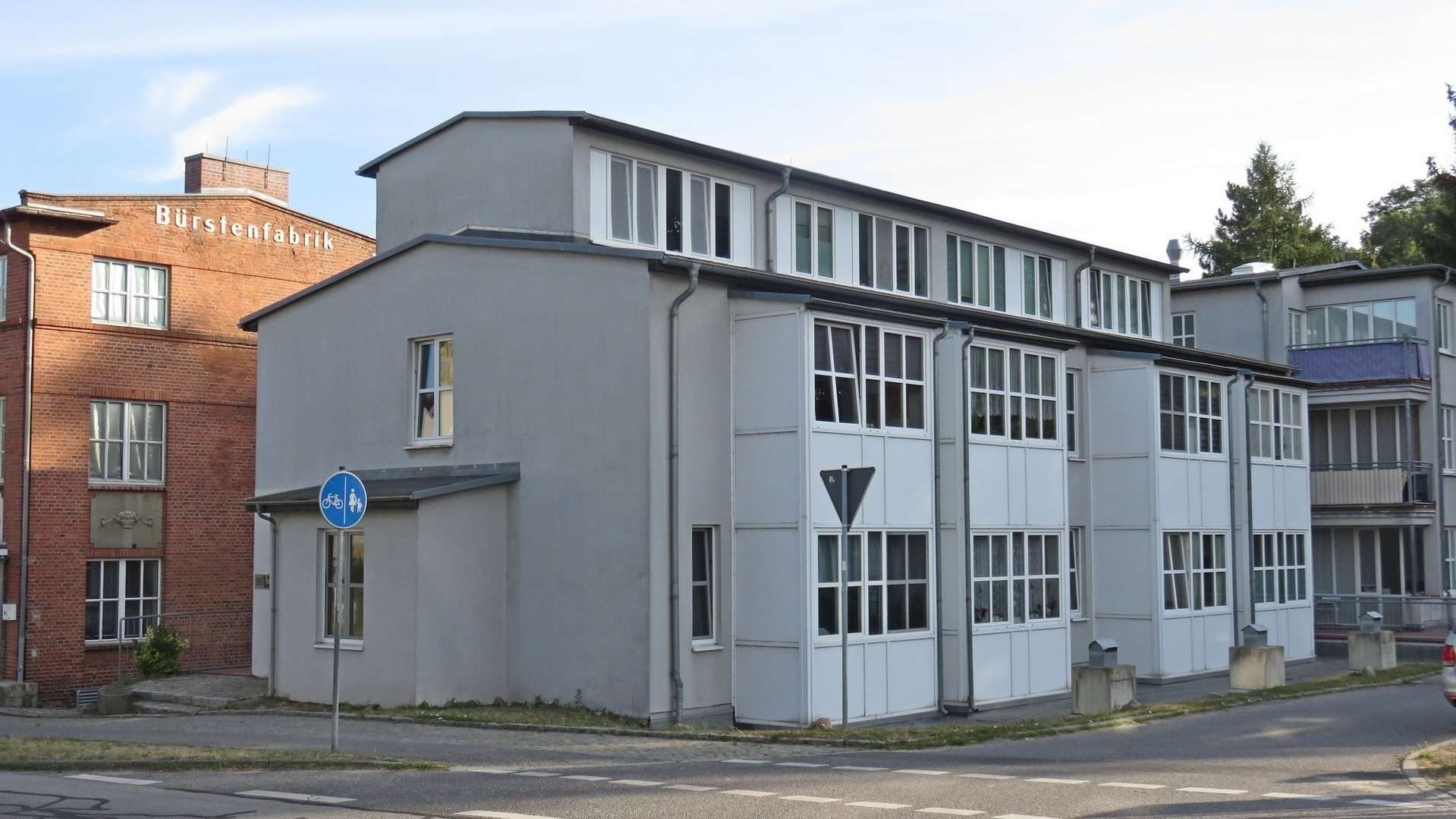 Straßenansicht - Etagenwohnung in 03130 Spremberg mit 80m² kaufen