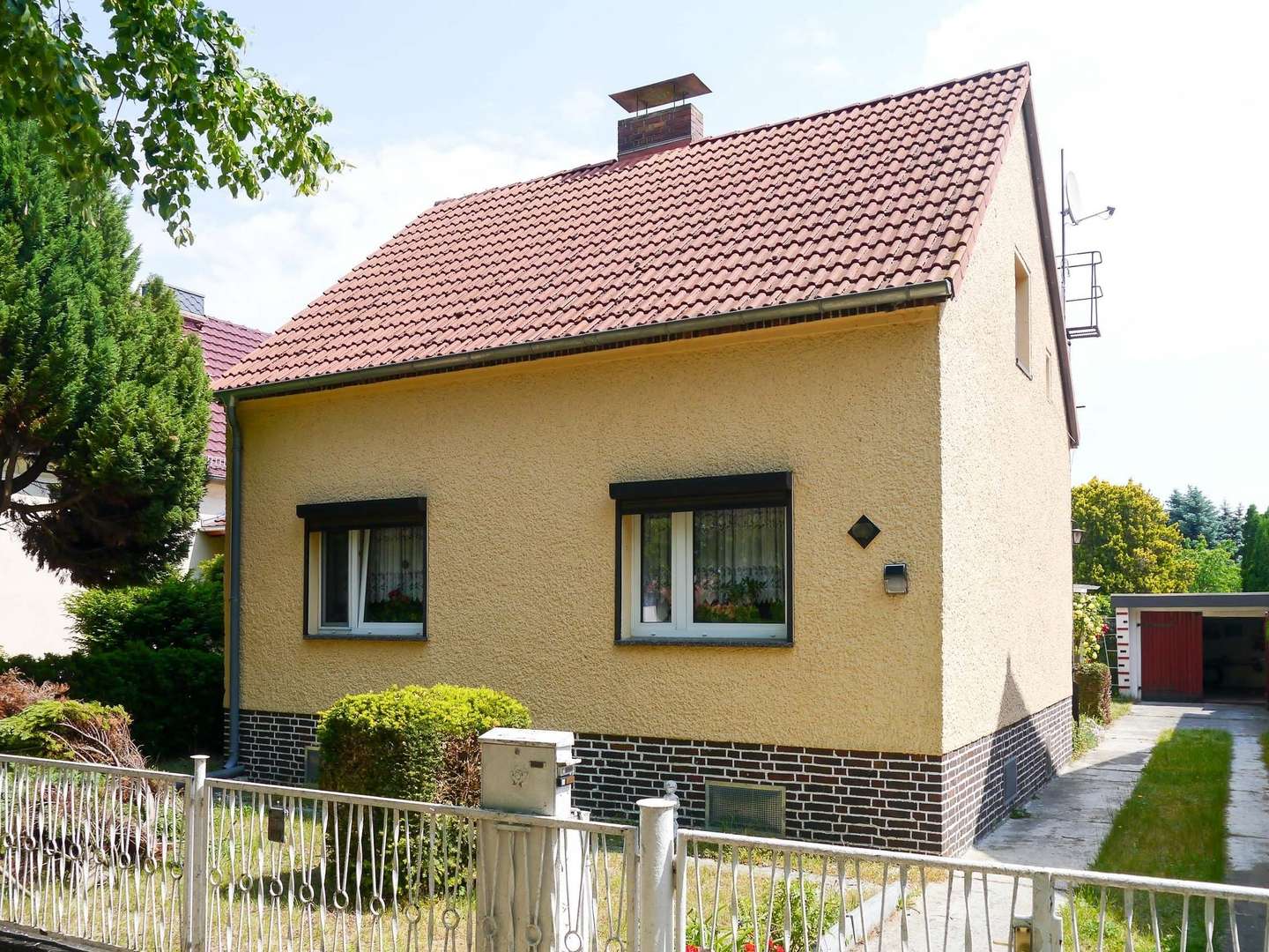 Straßenansicht - Einfamilienhaus in 03044 Cottbus mit 120m² kaufen