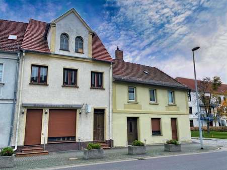 Straßenansicht 2 - Mehrfamilienhaus in 03185 Peitz mit 108m² kaufen