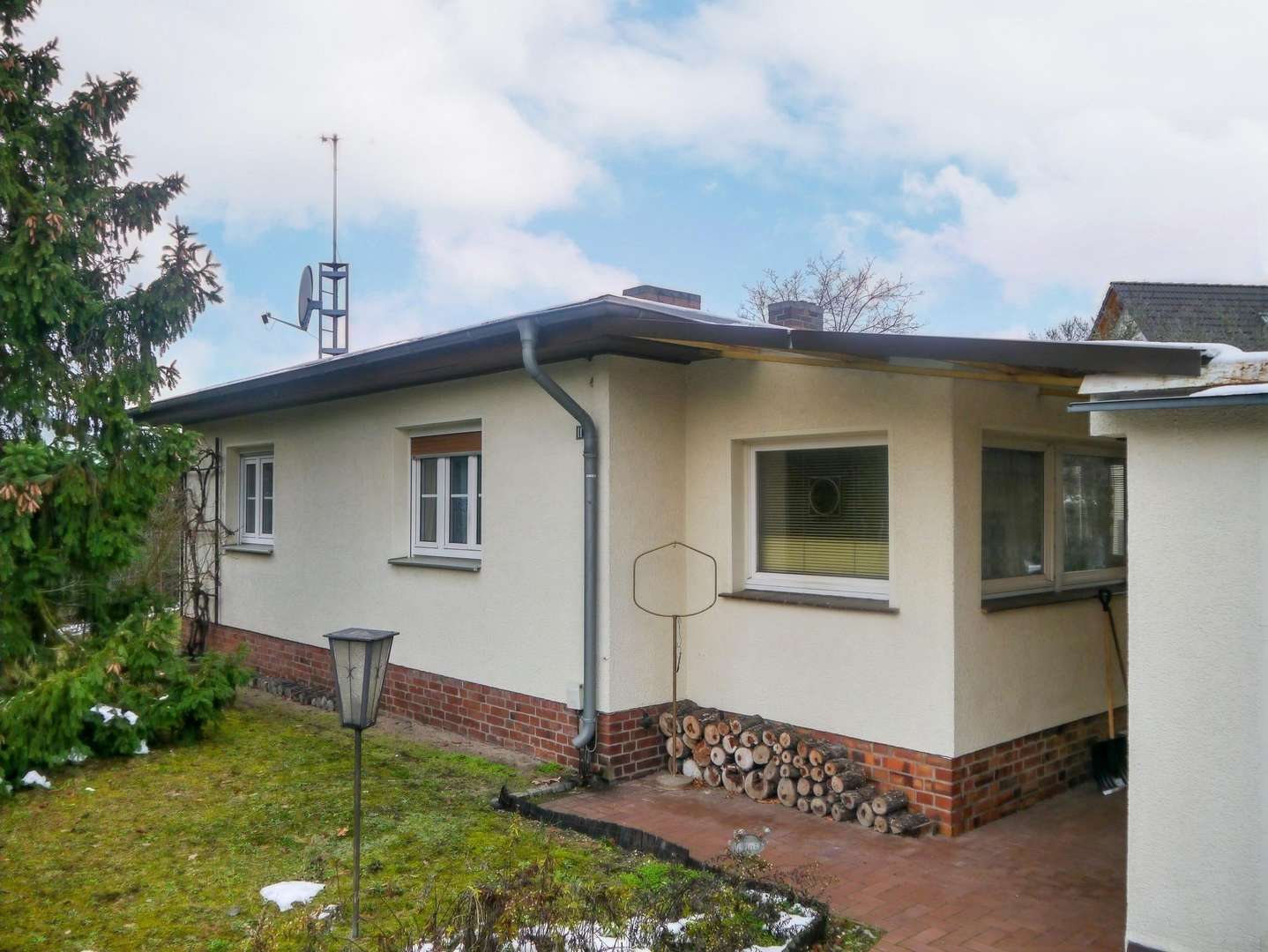 Straßenansicht - Einfamilienhaus in 03042 Cottbus mit 81m² kaufen
