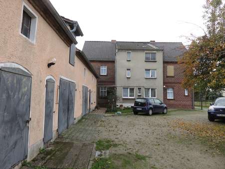 Blick zum Hof - Mehrfamilienhaus in 03116 Drebkau mit 300m² kaufen