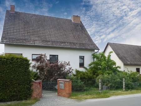 Straßenansicht - Einfamilienhaus in 03042 Cottbus mit 133m² kaufen